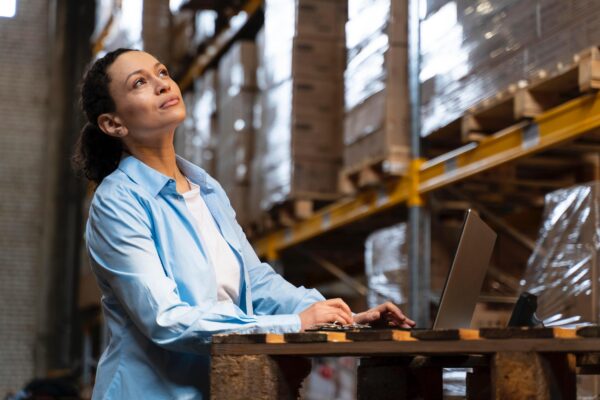 The Expert Guide to Warehouse Monitoring in 2024
