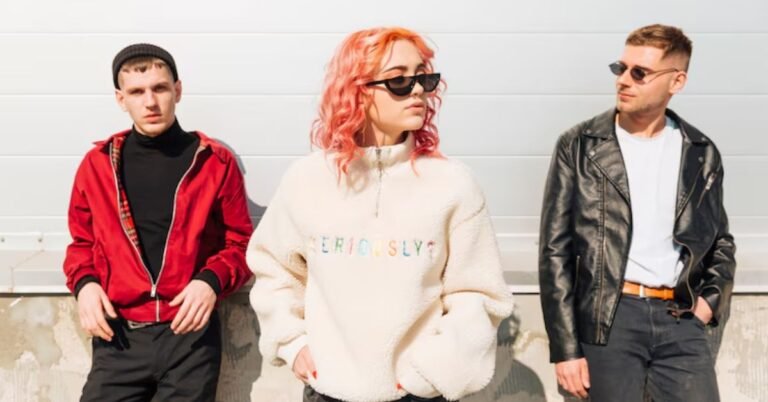 Unusual Award n.13: Extreme Gluteal Proportions in African Woman unusual award n.13: extreme gluteal proportions in African woman